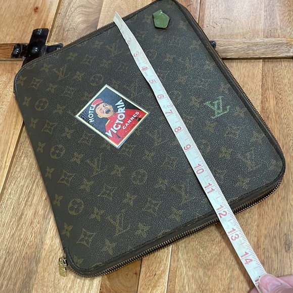 Louis Vuitton Vintage Documents Case. - Picture 7 of 17